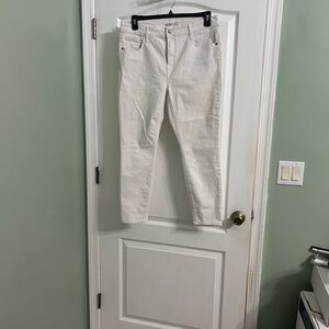 Women’s White Skinny Jeans size 16.